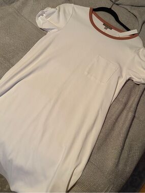 NWT White T-Shirt Dress with Contrast Rust Neckline